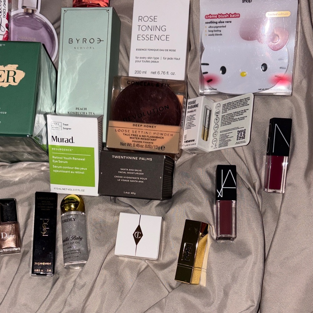 Luxury MYSTERY Beauty Lot with high and luxury, skin care and self-care - Picture 4 of 6